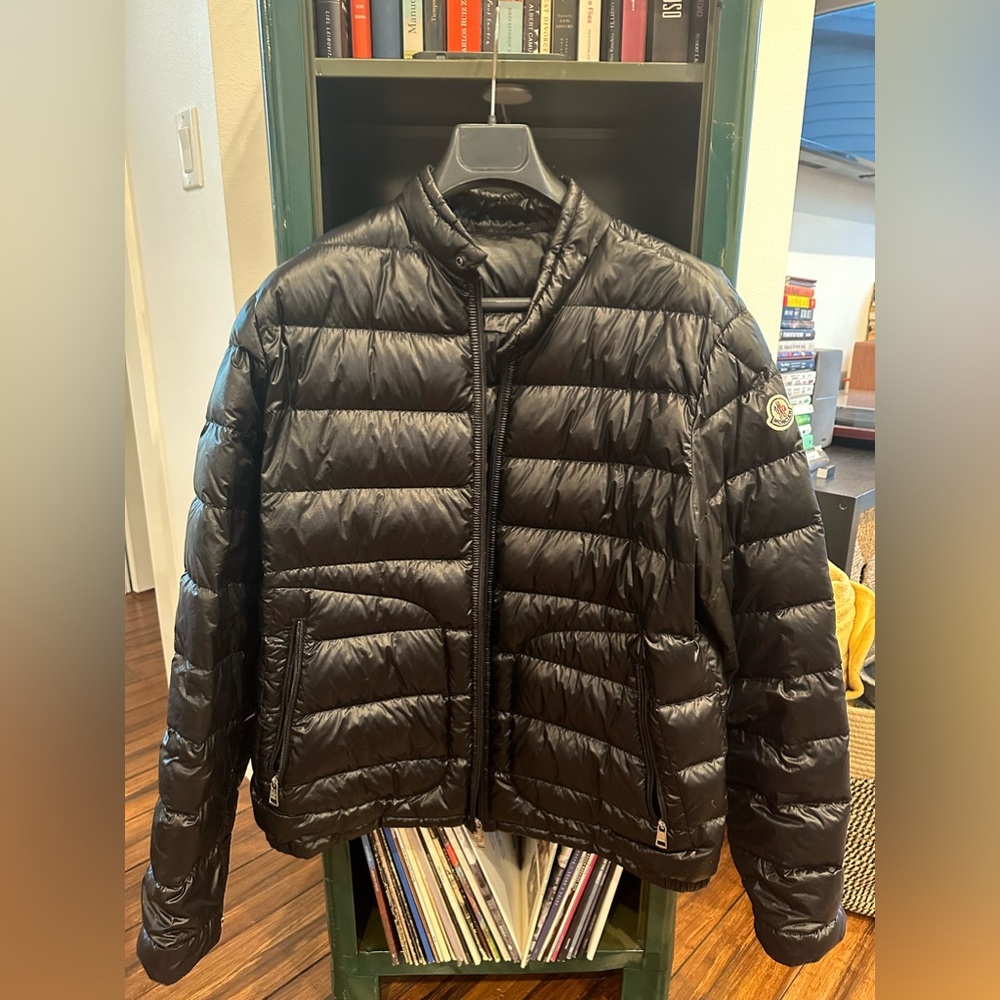 Moncler Acorus Short Down Jacket